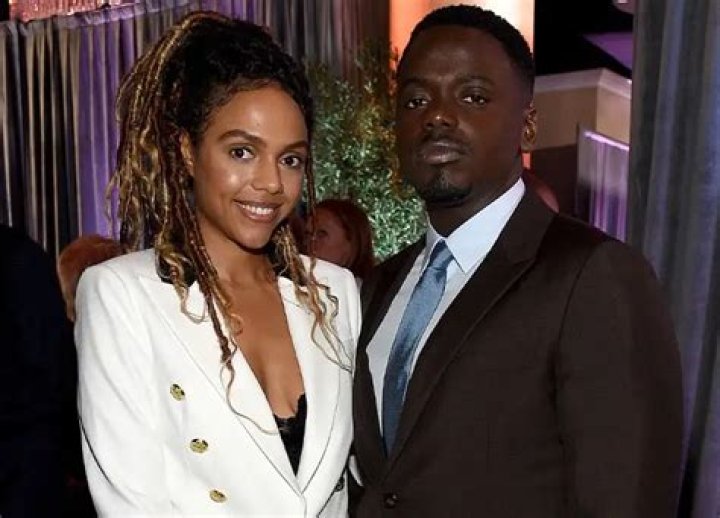 Dante Crichlow Age, How Tall Is Dante Crichlow? Parents and Girlfriend Details